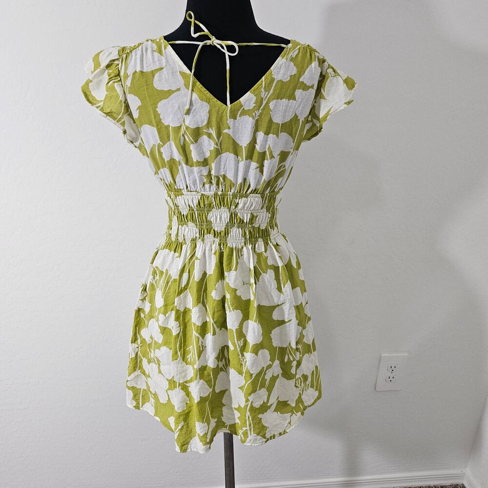 Blu pepper Women's Smocked Waist Floral Mini Dress sz S - Picture 2 of 9